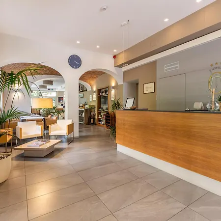 Quarcino Hotell