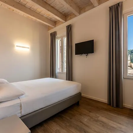 Quarcino Hotell 3*