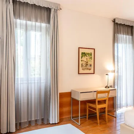 Quarcino Hotell Como