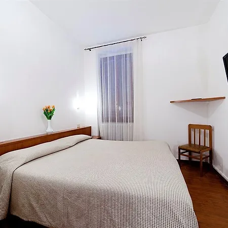 Hotell Quarcino Como