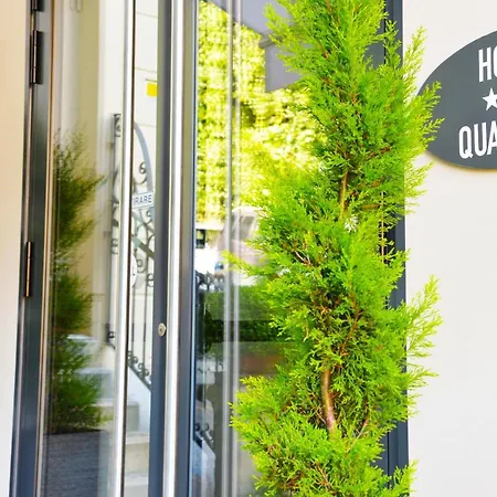 Hotell Quarcino Como