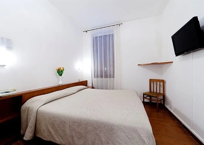 Hotell Quarcino Como