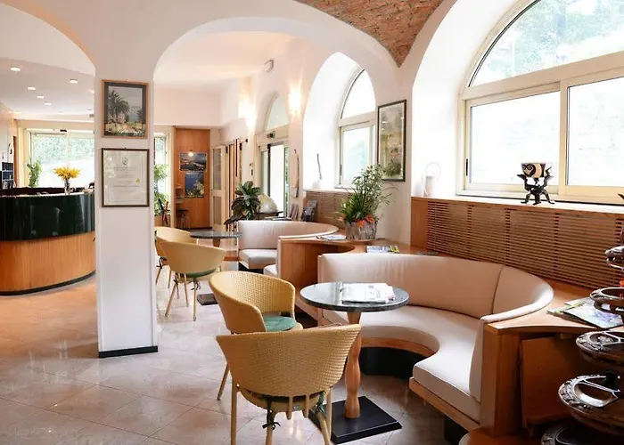 Quarcino Hotell Como