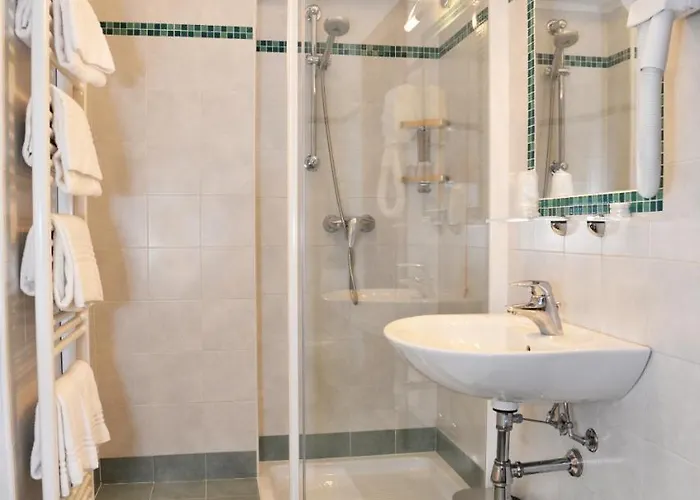 Quarcino Hotell 3*