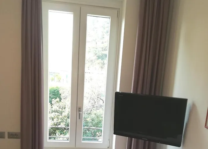 Quarcino Hotell Como