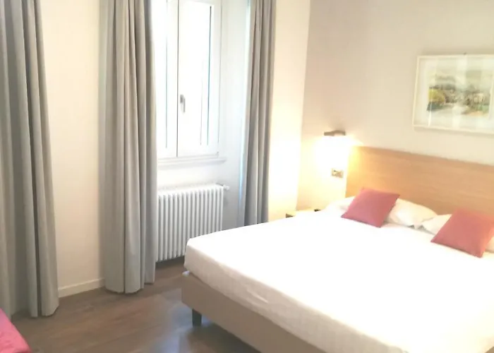 Quarcino Hotell Como