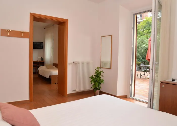 Quarcino Hotel