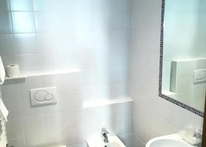Hotel Quarcino Como